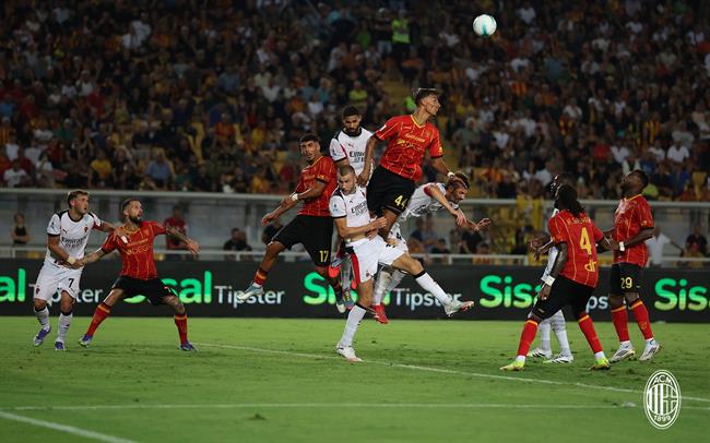 Lecce xếp cuối bảng