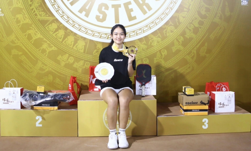 Jolie Thiên Lam với nền tảng quần vợt vững chắc