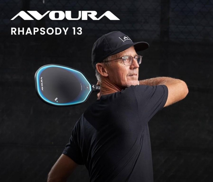 Cận cảnh mặt vợt rộng Avoura Rhapsody 13
