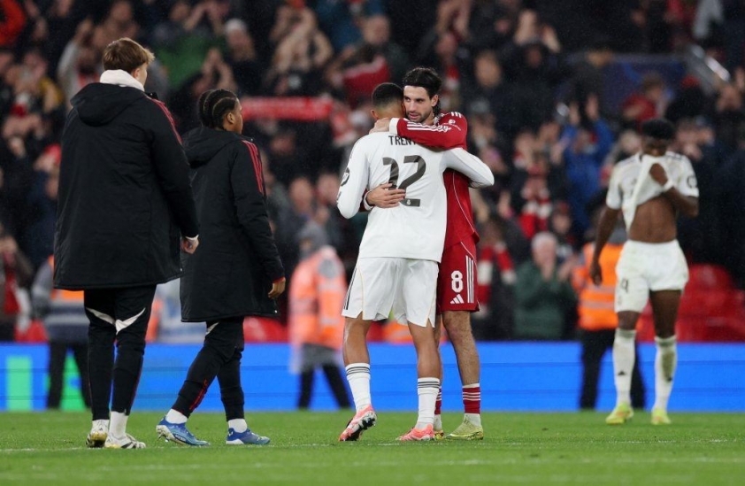 Real Madrid quyết tâm chi 85 triệu Euro cho thương vụ này Real Madrid chi đậm quyết tâm chiêu mộ nhạc trưởng Liverpool