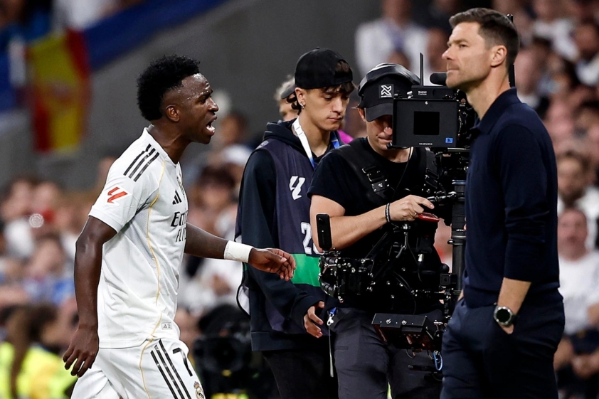 Real Madrid ra giá bán Vinicius – Ngôi sao Brazil đứng trước ngã rẽ lớn tại Bernabeu
