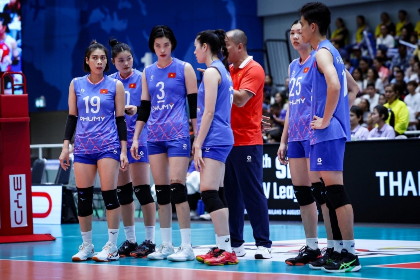 HLV Nguyễn Tuấn Kiệt và các học trò quyết tâm lật đổ sự thống trị của Thái Lan tại đấu trường khu vực Ngôi sao bóng chuyền nữ Thái Lan bất ngờ nhắc tên Bích Tuyền