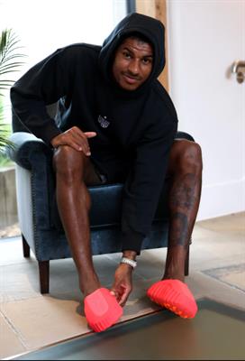 Sao tuyển Anh dùng giày siêu độc lạ hòng tăng lợi thế tại World Cup 2026 1 Sao tuyển Anh dùng giày siêu độc lạ hòng tăng lợi thế tại World Cup 2026