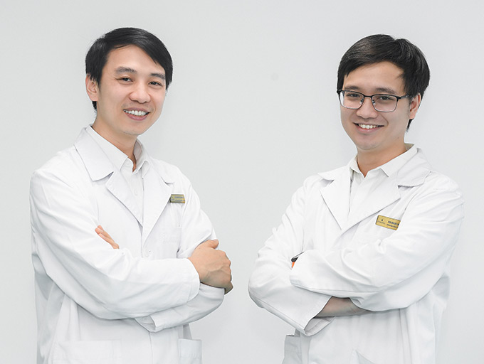 Hai bác sỹ khuyến nghị về trường hợp của Xuân Son khi lên ĐT Việt Nam - Ảnh: NVCC Hai bác sĩ đưa ra lời khuyên dành cho Xuân Son