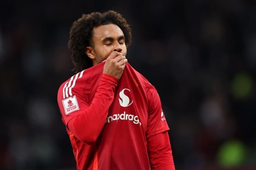 Joshua Zirkzee tại Manchester United