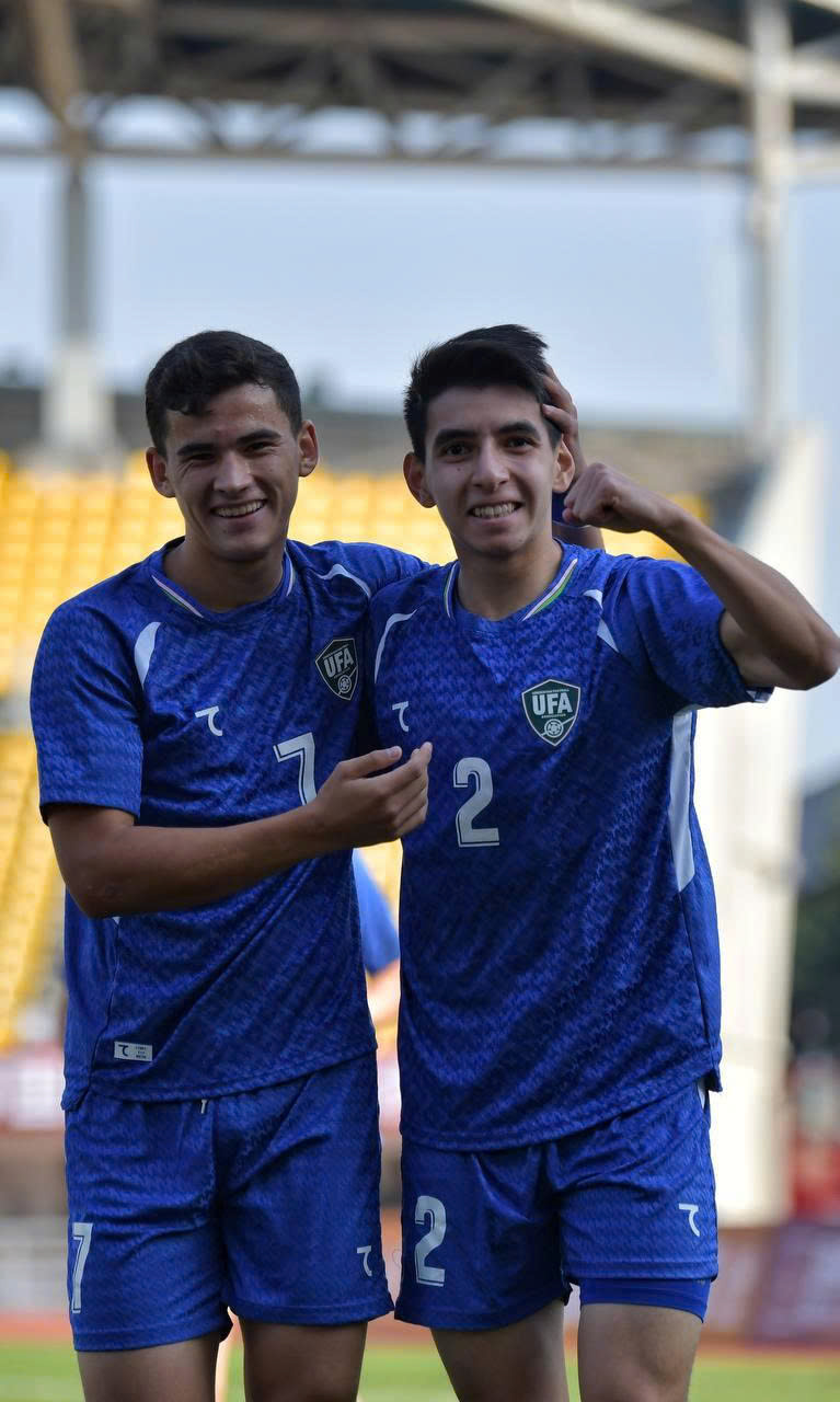 Cầu thủ U22 Uzbekistan ăn mừng bàn thắng sớm