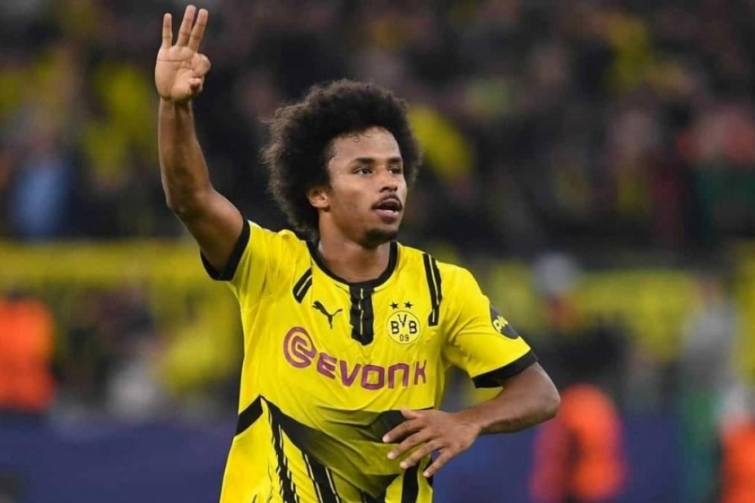 Adeyemi chưa thể đạt thỏa thuận gia hạn hợp đồng với Dortmund