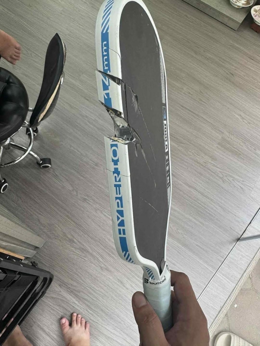 Gia đình cãi vã vì pickleball