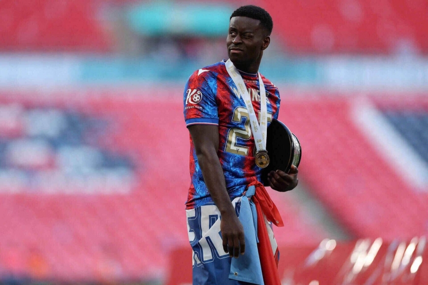 Marc Guehi nổi bật ở Premier League