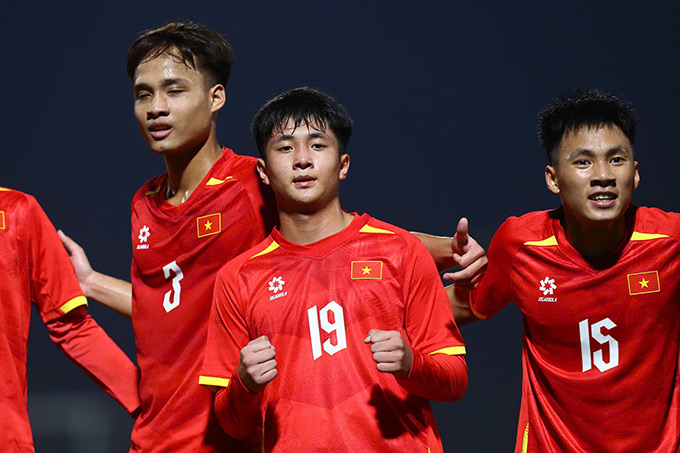 U17 Việt Nam thắng giòn giã - Ảnh: Đức Cường U17 Việt Nam thắng đậm