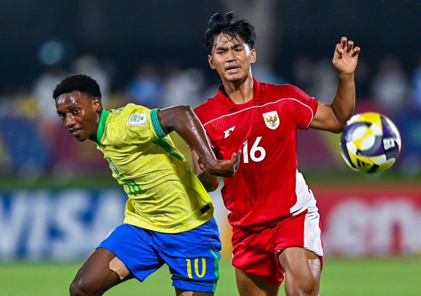 Liverpool quyết chi đậm vì 'viên ngọc của Brazil': 17 tuổi giá 50 triệu Euro Liverpool quyết chi đậm vì 'viên ngọc của Brazil': 17 tuổi giá 50 triệu Euro