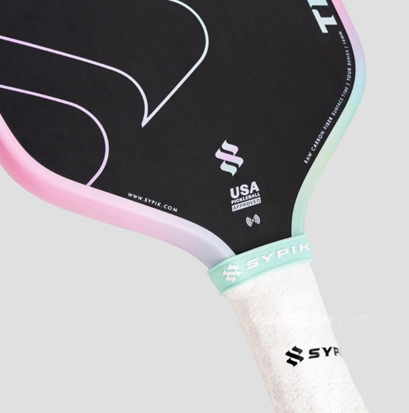 Vợt mang lại độ ổn định cao cả khi tấn công mạnh lẫn khi xử lý bóng kỹ thuật gần lưới