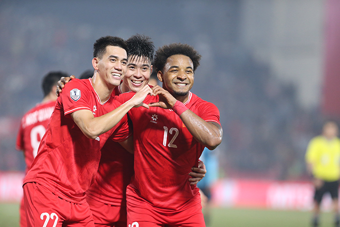Đội tuyển Việt Nam ăn mừng chiến thắng tại AFF Cup