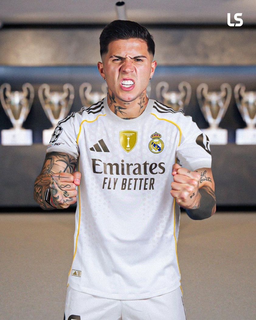 Kỳ vọng thương vụ bom tấn chuyển nhượng