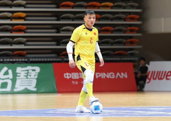 Thủ môn Phạm Văn Tú nổi bật trong cuộc đua Quả Bóng vàng futsal 2025