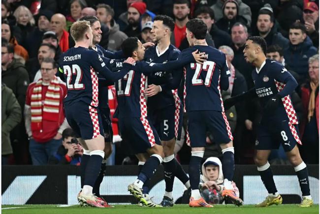 PSV đánh bại Liverpool 4-1 ngay tại Anfield