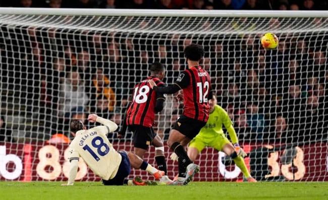 Bournemouth vừa để thua đáng tiếc trước Everton
