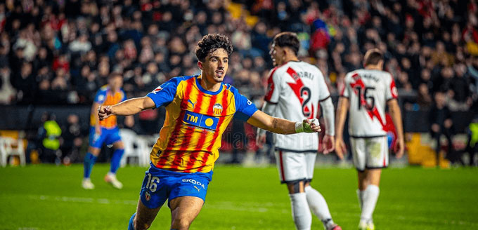 Valencia giành thắng lợi trước Cartagena Valencia giành thắng lợi trước Cartagena