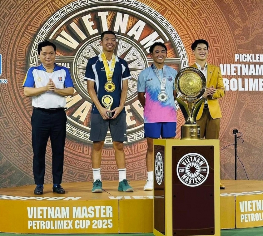 Quang Dương thi đấu bùng nổ đánh bại nhiều tay vợt quốc tế để giành chức vô địch