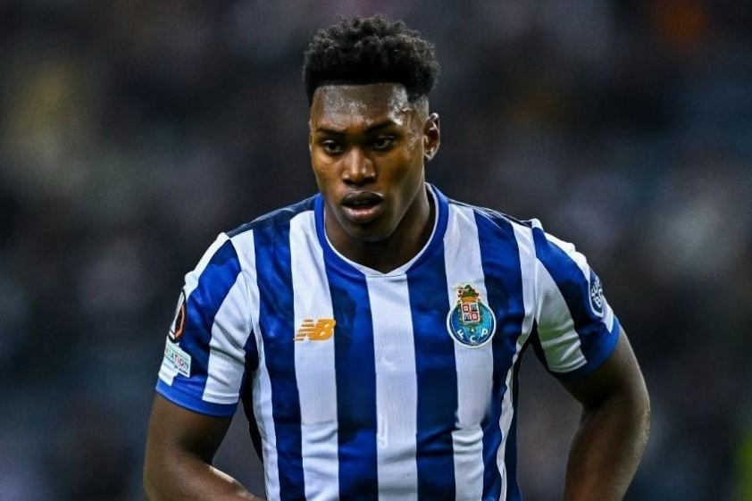 Samu Aghehowa được đánh giá cao về sức mạnh thể chất Samu-Aghehowa