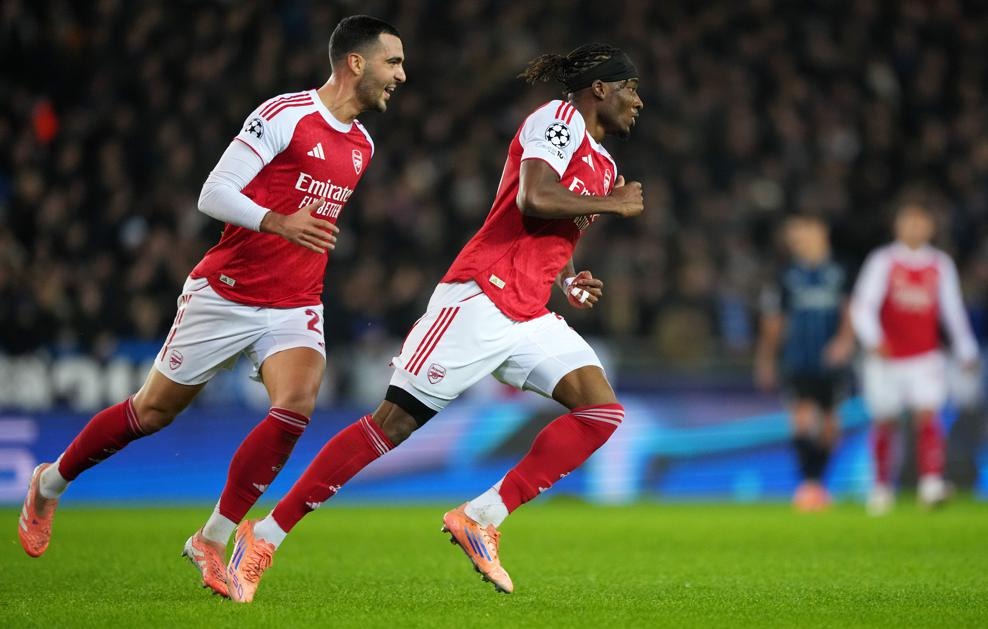 Madueke ghi bàn cho Arsenal