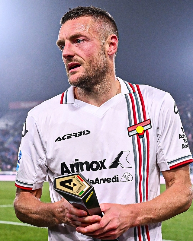 Jamie Vardy trong màu áo Cremonese