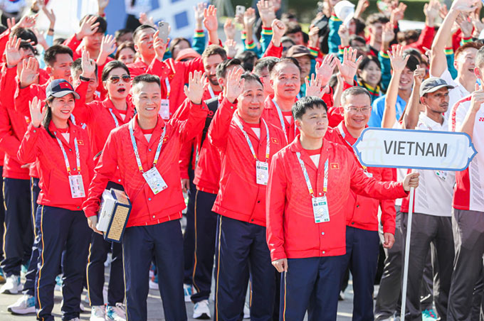 Đoàn Thể thao Việt Nam được tôn vinh tại lễ khai mạc SEA Games 33 Đoàn thể thao Việt Nam tại lễ khai mạc