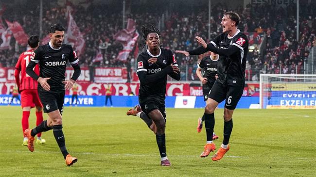 Freiburg đang đứng giữa bảng xếp hạng Bundesliga