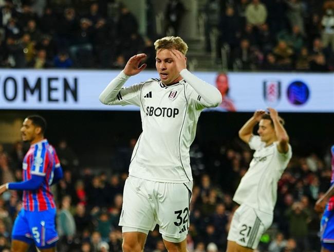 Nhận định Burnley vs Fulham (00h30 ngày 1412) Lời nguyền Turf Moor 2 Fulham chỉ hơn nhóm xuống hạng 4 điểm