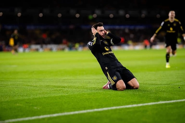 Bruno Fernandes ghi bàn cho MU
